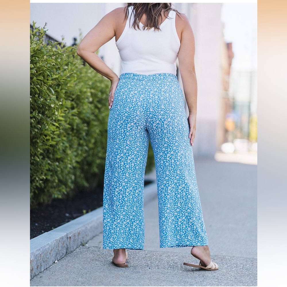 The Drop Blue Floral Pull On Pants with Tie Waist by @caralynmirand Size 2X - Picture 3 of 13